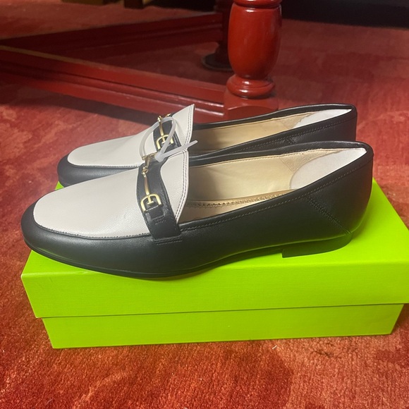 SAM EDELMAN
Loraine Two-Tone Bit Loafers. - Picture 2 of 13